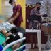 Amigos até a morte: cão fiel não se separa do dono em Parintins