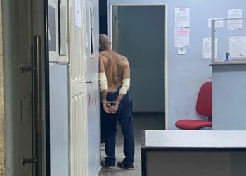 Em Manaus, tarado do 448 leva surra após ejacular na frente de mulheres