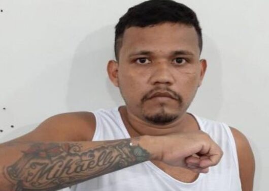 Polícia procura foragido; homem faz parte de quadrilha que rouba, adultera e revende carros