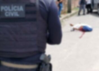 Dois homens são morto com mais de 11 tiros por criminosos em Manaus