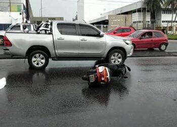 Jovem tenta fazer ultrapassagem e morre em avenida de Manaus