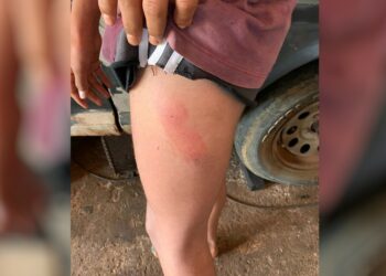 Vizinhos gravam áudio de pai ameaçando filho gay de 14 anos: “Muda ou eu te mato”