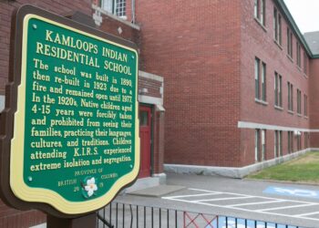 Restos mortais de 215 crianças são encontrados em antigo internato