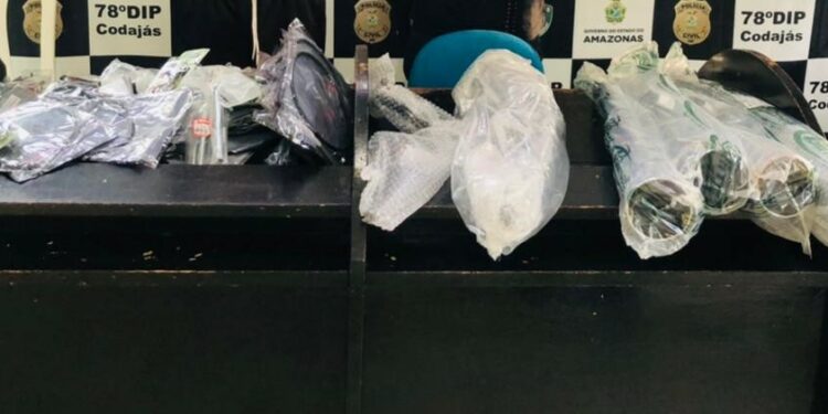 Casal criminoso é preso por furto em embarcação no município de Codajás