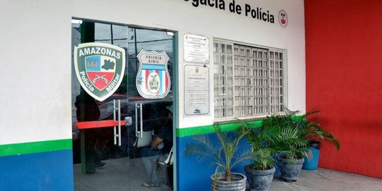 Em Manaus, homem é esfaqueado em Manaus pela própria esposa