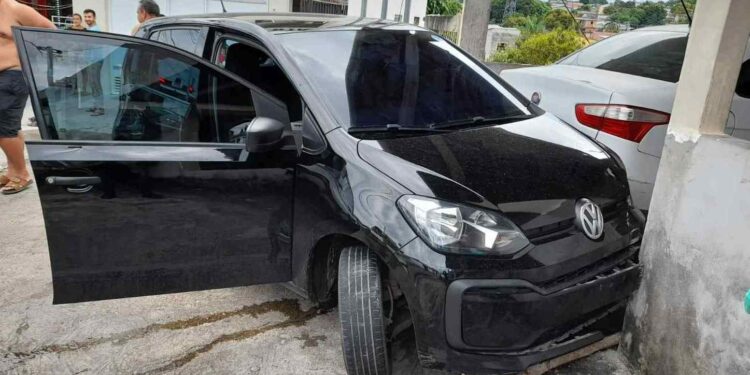 Bandidos são presos após tocar o terror em salão de beleza em Manaus