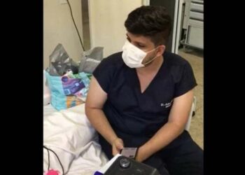 Emoção: Médico canta para paciente com Covid-19 antes dela falecer