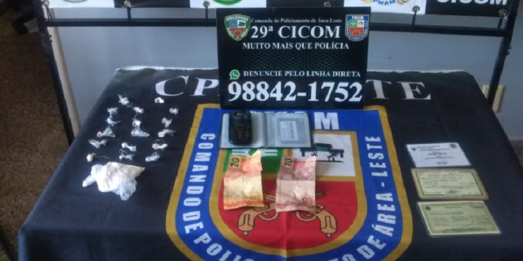 Traficante é preso em flagrante no bairro Mauazinho
