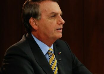 Brasil faz parte de elite que produz vacina, diz Bolsonaro