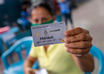 169 famílias recebem cartões do ‘Auxílio Operação Cheia 2021’