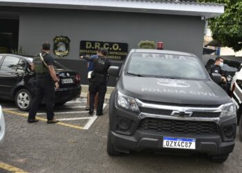 Chefões do CV presos no RJ, apontados como mandantes dos ataques criminosos no AM, chegam a Manaus