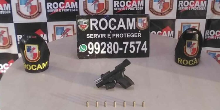 Com arma na cintura e tentando fugir da PM, jovem é preso no Alvorada