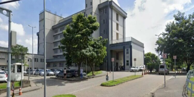 Funcionário de padaria persegue ladrão e acaba sendo esfaqueado