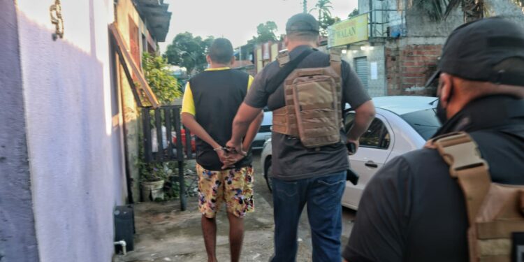 ‘Pronta Resposta’ prende dez por roubo, tráfico e homicídio na Zona Norte