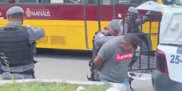 Na pacata ZL, PMs prendem criminoso que planejava ataques a prédios públicos