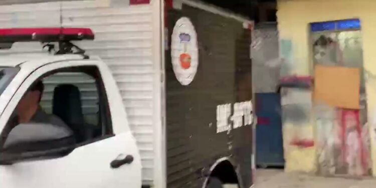 Pintor é morto com mais de 12 tiros enquanto trabalhava em oficina na Zona Leste