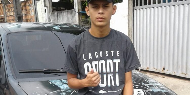 Pai procura por filho que desapareceu após sair de casa no bairro Cidade Nova há dois dias