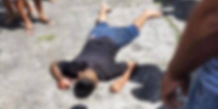 Homem é morto a tiros em plena luz do dia em praça da zona Leste