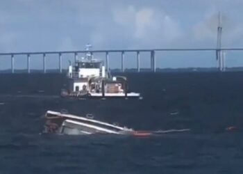 TRAGÉDIA – Lancha de luxo naufraga na Ponta Negra