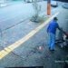 Vendedor de paçoca dá a própria blusa de frio para morador de rua; assista o vídeo