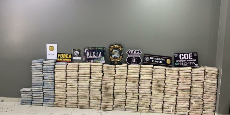 No Puraquequara, operação ‘Jatuarana’ apreende 354 Kg de cocaína, avaliada em R$ 5,3 milhões