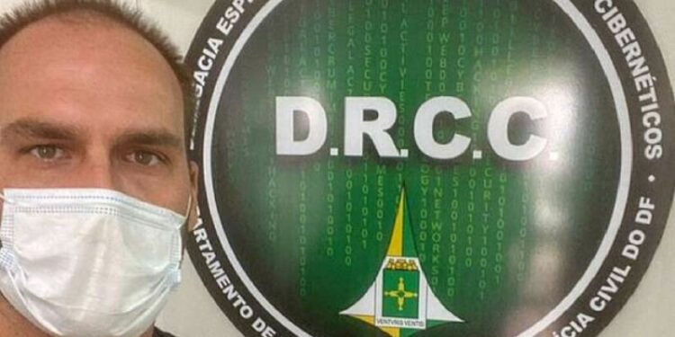Eduardo Bolsonaro denuncia ameaças sofrida pela filha na internet