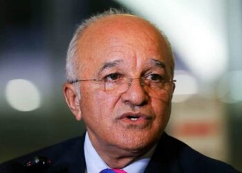 Livre da tornozeleira, José Melo quer ser candidato novamente