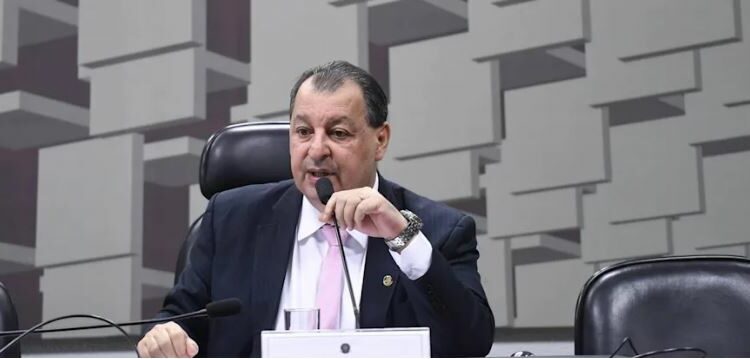 Presidente da CPI da Pandemia elogia ‘viradão’ de vacinação contra a Covid em Manaus