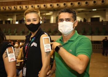 David Almeida anuncia vacinação contra a Covid-19 para pessoas a partir de 25 anos