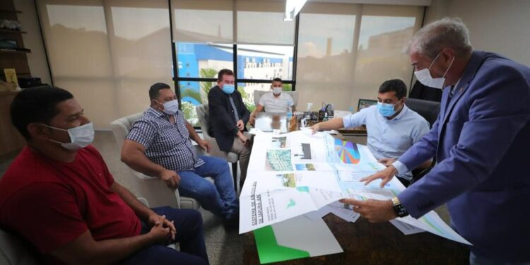 Wilson Lima investe de R$2,3 mi para melhorar qualidade do abastecimento de água em Japurá