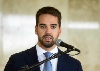 Governador do Rio Grande do Sul lacra na internet após revelar que é gay