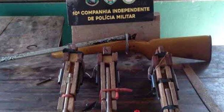 Homem é preso após tentar matar vizinho, em Maués