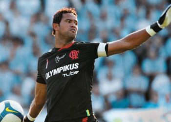 Ex-goleiro Bruno culpa a mídia pelo fim da carreira no esporte