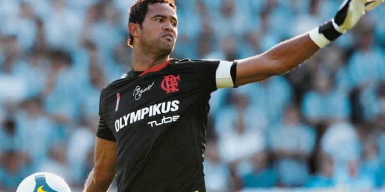Ex-goleiro Bruno culpa a mídia pelo fim da carreira no esporte