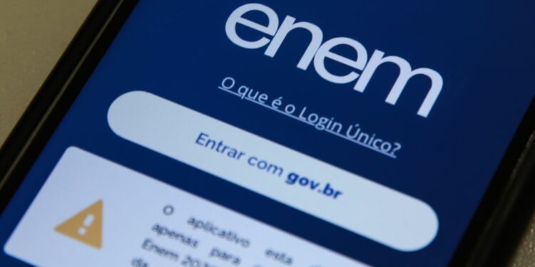 Prazo para pagamento da taxa de inscrição do Enem 2021 termina nesta segunda (19)