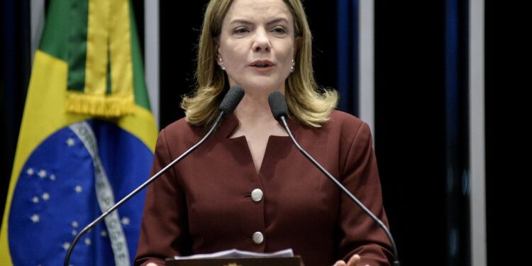 Presidente do PT é dada como ‘morta’ pelo SUS