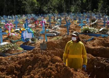 Brasil registra pelo 14º dia consecutivo redução de mortes por Covid-19