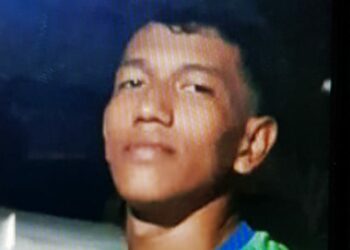 Em Manaus, jovem sai para ir até padaria e desaparece; mãe busca por ajuda