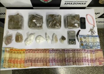 Cerca de 1,5 quilos de drogas são apreendidas no São José, pela PC