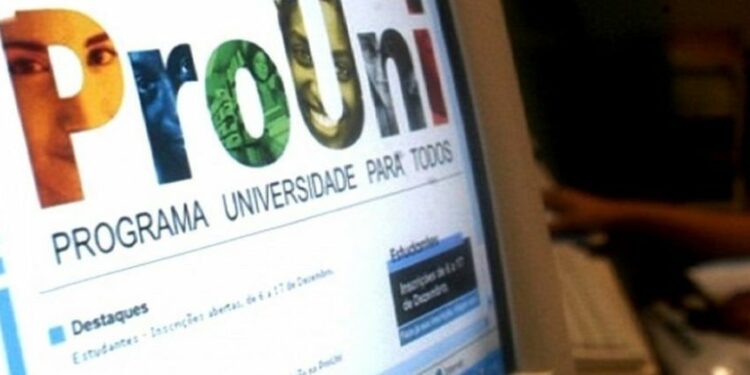 Inscrições para o Prouni começam nesta terça-feira (13)
