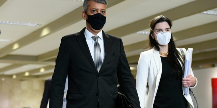 CPI: Roberto Dias paga fiança e irá responder em liberdade