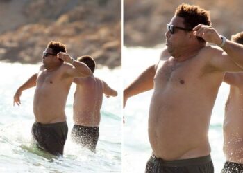 Ronaldo ‘fenômeno’ é flagrado tomando banho de mar em Ibiza