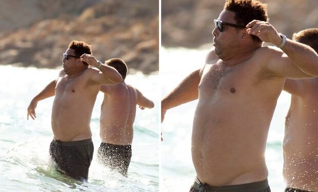 Ronaldo ‘fenômeno’ é flagrado tomando banho de mar em Ibiza