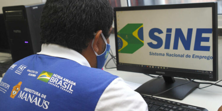 Sine Manaus oferece 114 vagas de emprego para esta segunda (19); confira