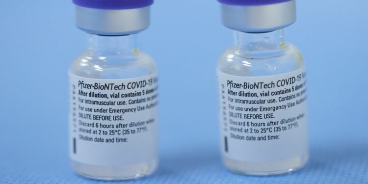Covid-19: Pfizer pede inclusão em bula da indicação de vacina para crianças