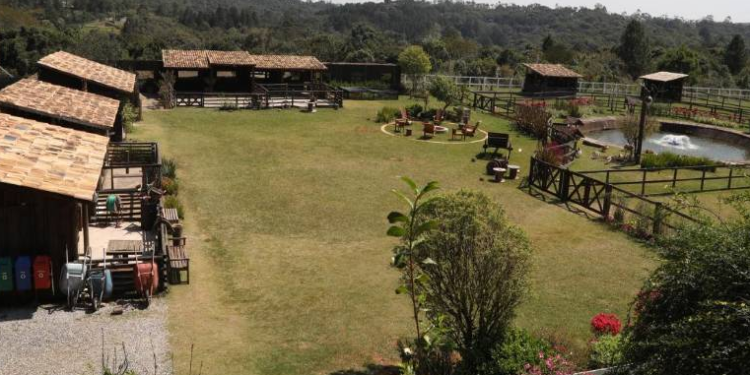 Campeã do BBB confirma participação na “Fazenda”