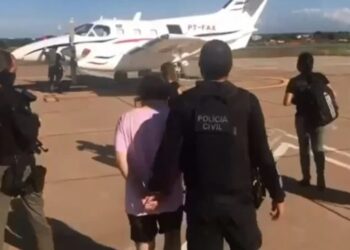 Suspeito de abusar de mais de 70 crianças se passando por ‘menina’ em redes sociais é preso