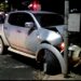 Bandidos fazem casal refém, roubam carro e causam acidente durante fuga, em Manaus