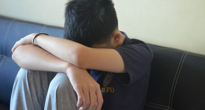 Padre é investigado por estupro de adolescente