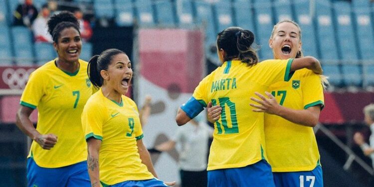 Seleção feminina do Brasil goleia China e marca a estreia nas Olimpíadas